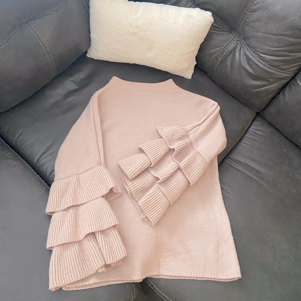 Trumpet sleeve sweater